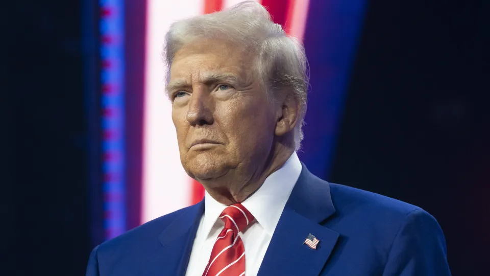 Após salão de festas, Trump quer construir um 'Arco do Triunfo' em Washington - img