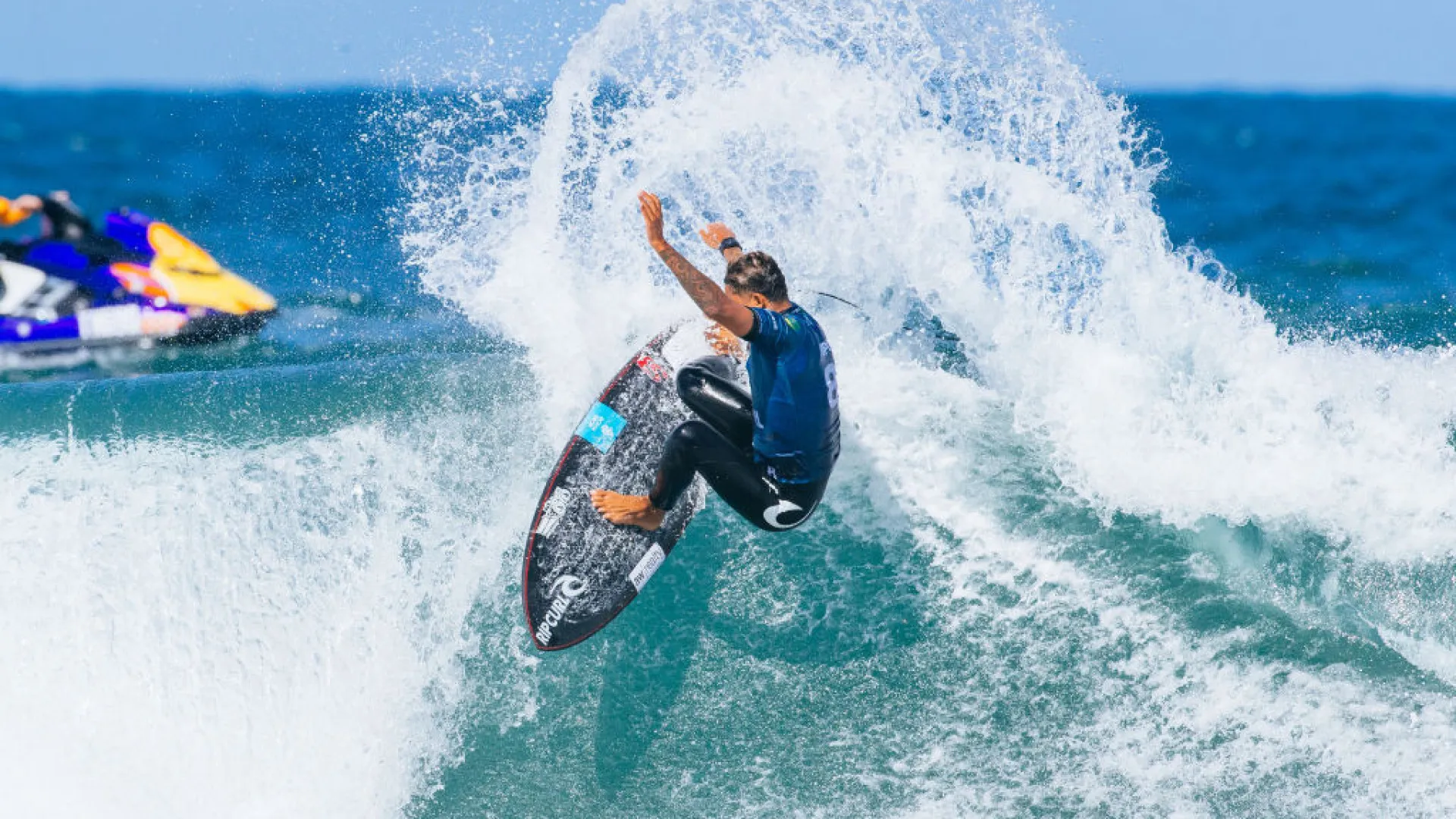 Brasil chega com seis surfistas às oitavas de final em etapa de Portugal - img