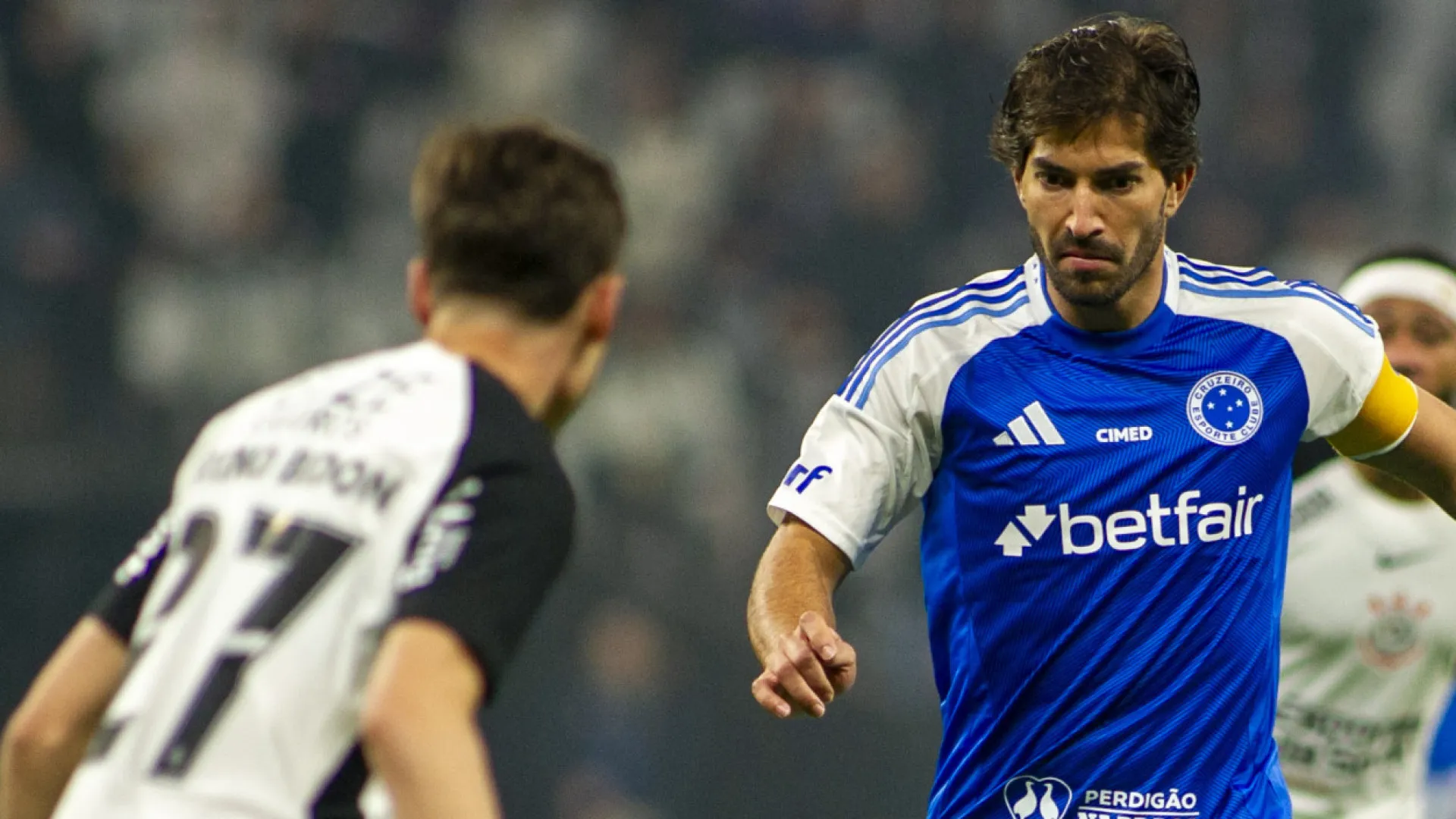Cruzeiro vence o Fortaleza e mantém pressão sobre Palmeiras e Flamengo - img