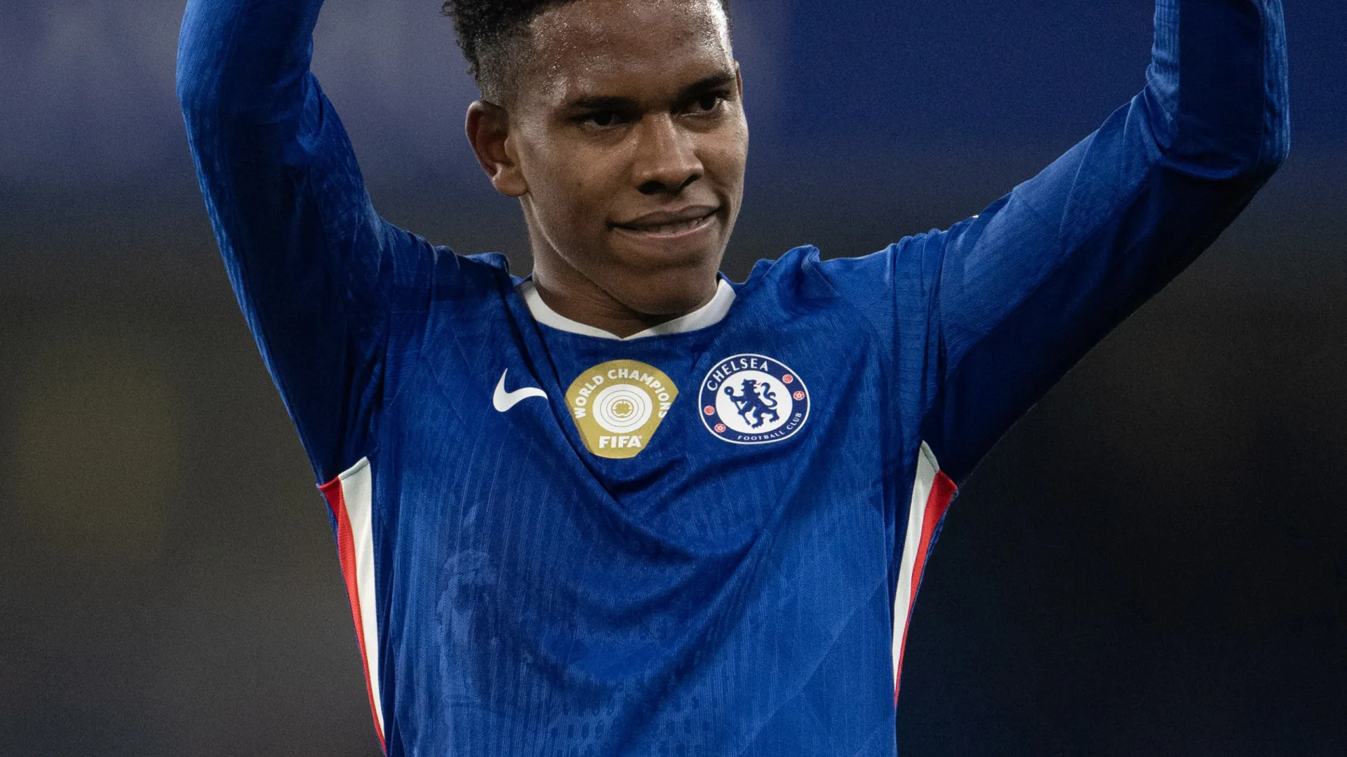 Estêvão quebra marca de Jesus na Inglaterra, mas fica atrás de ex-lateral - img