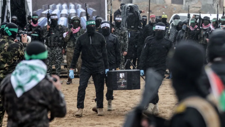 Hamas confirma que libertação de reféns "começa segunda-feira de manhã" - img