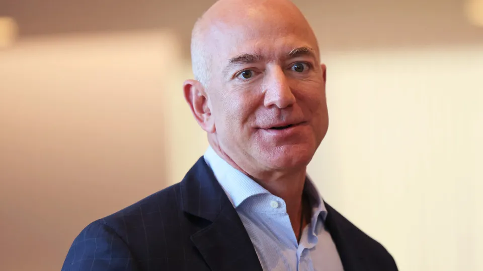 Jeff Bezos aposta que futuro dos data centers é no espaço e elogia boom da IA - img