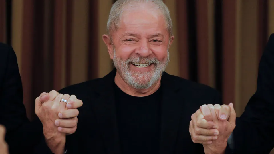 Lula celebra aprovação do projeto de isenção do IR e agradece a Motta e Lira - img