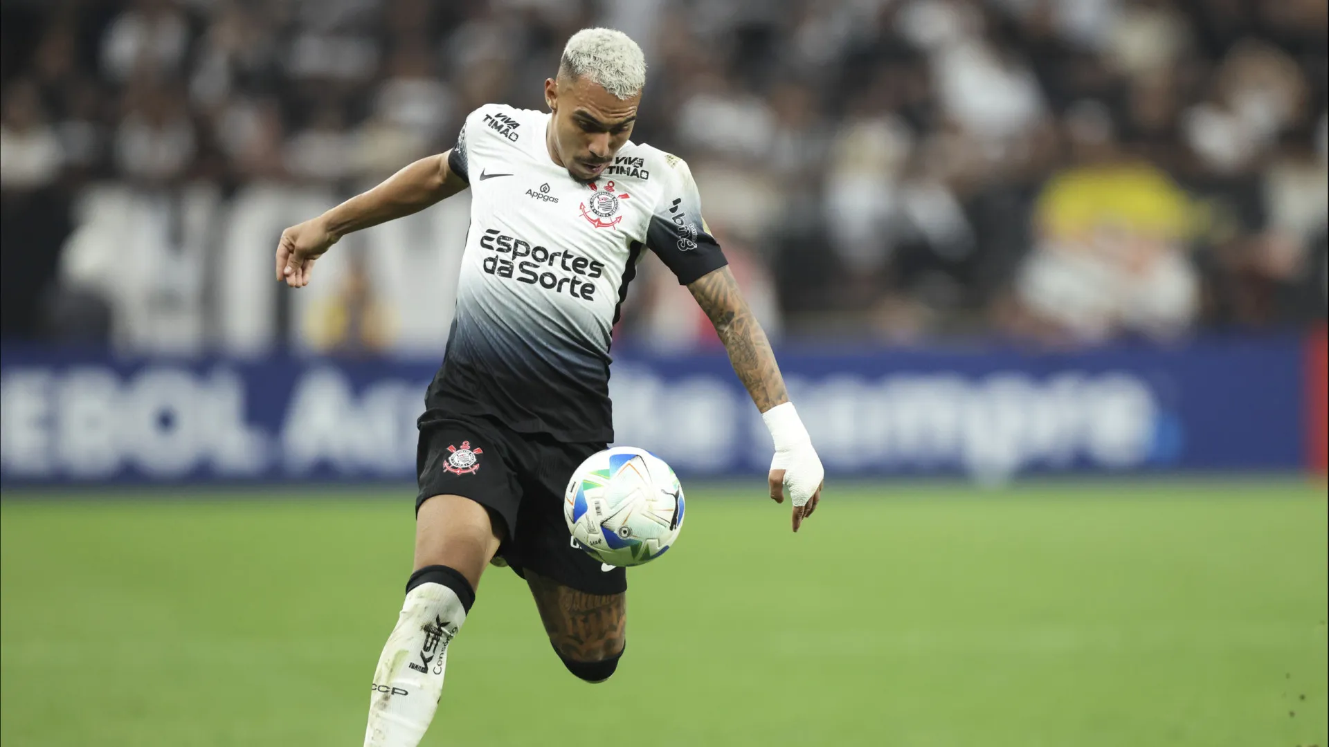 Matheuzinho vive auge no Corinthians, mira Europa e tem 'lobby' na seleção - img