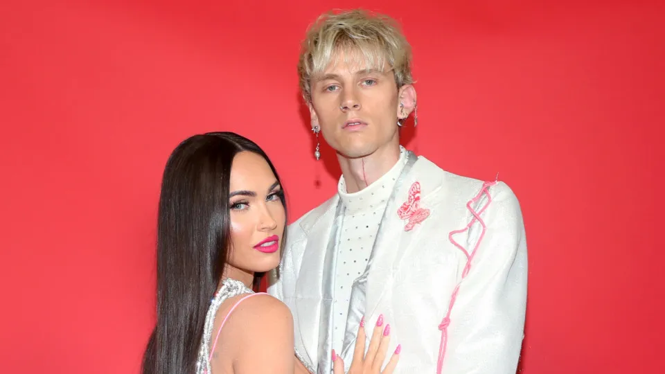 Megan Fox e Machine Gun Kelly reatam romance, diz site - img