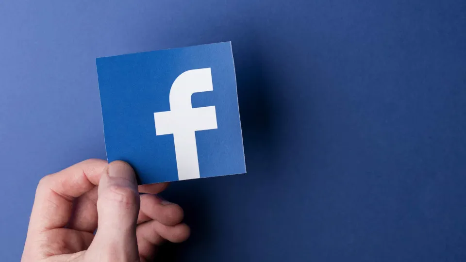 Meta lança ferramenta de IA que edita fotos automaticamente no Facebook - img