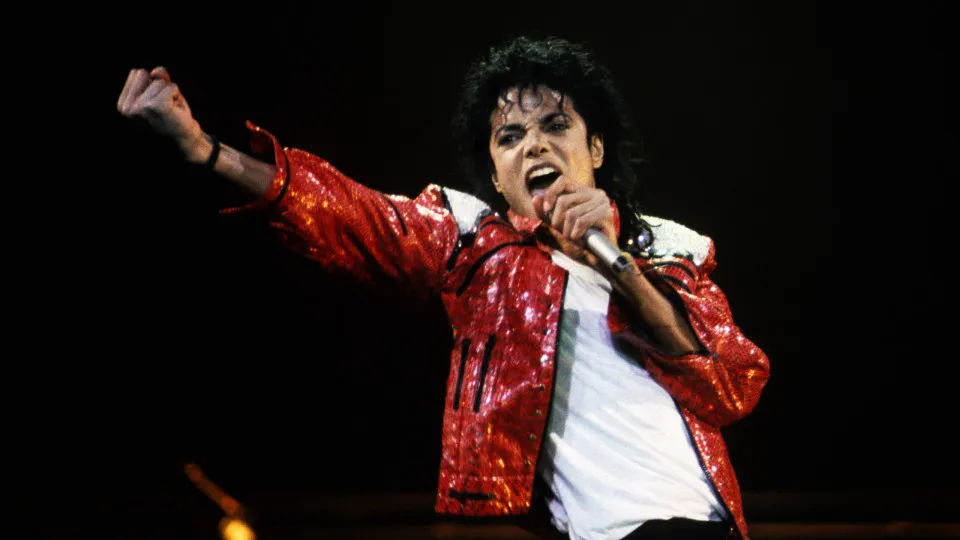 Michael Jackson, rei do pop, é artista morto mais bem pago do mundo - img