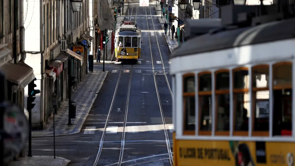 Portugal aprova lei que endurece regras para imigrantes; veja como elas afetam brasileiros - img