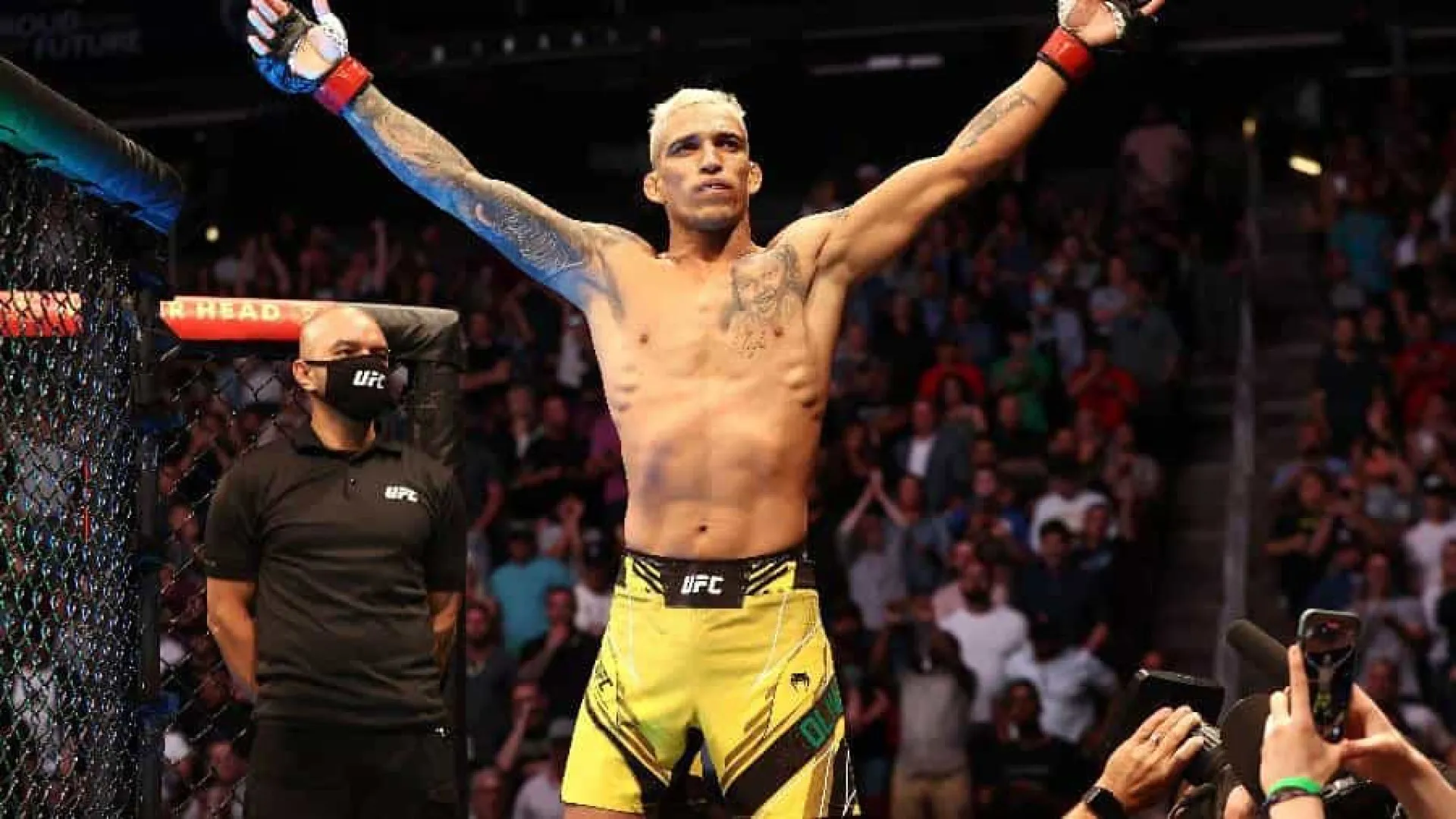 UFC Rio: Charles do Bronx fatura bônus de R$ 276 mil e promete 'festa na favela' - img
