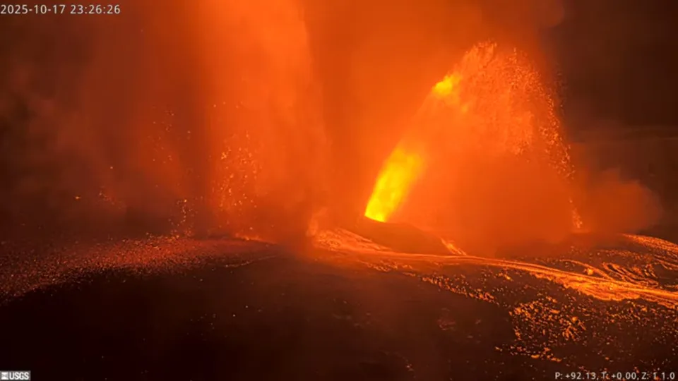 Vulcão Kilauea no Havai entra (de novo) em erupção. Veja as imagens - img