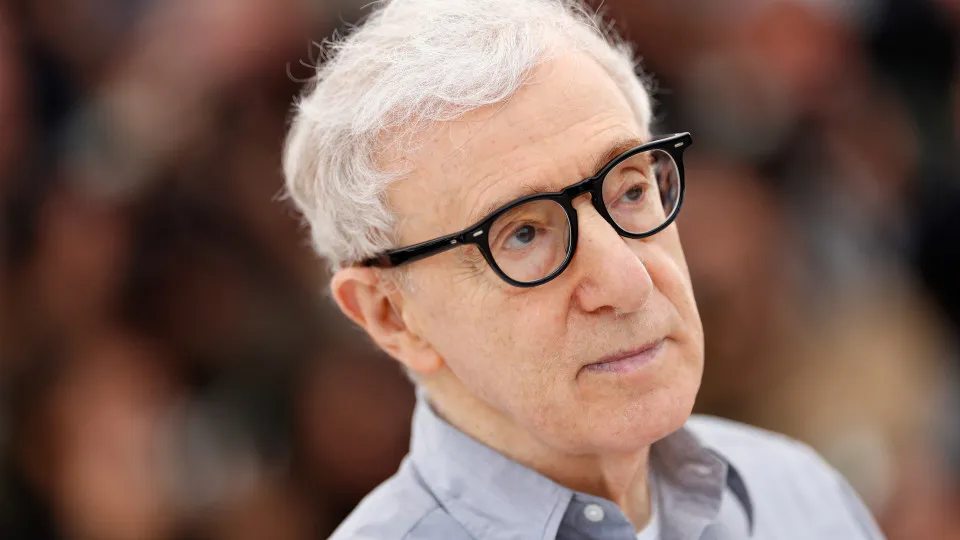 Woody Allen diz que sorriso de Diane Keaton iluminava qualquer lugar - img