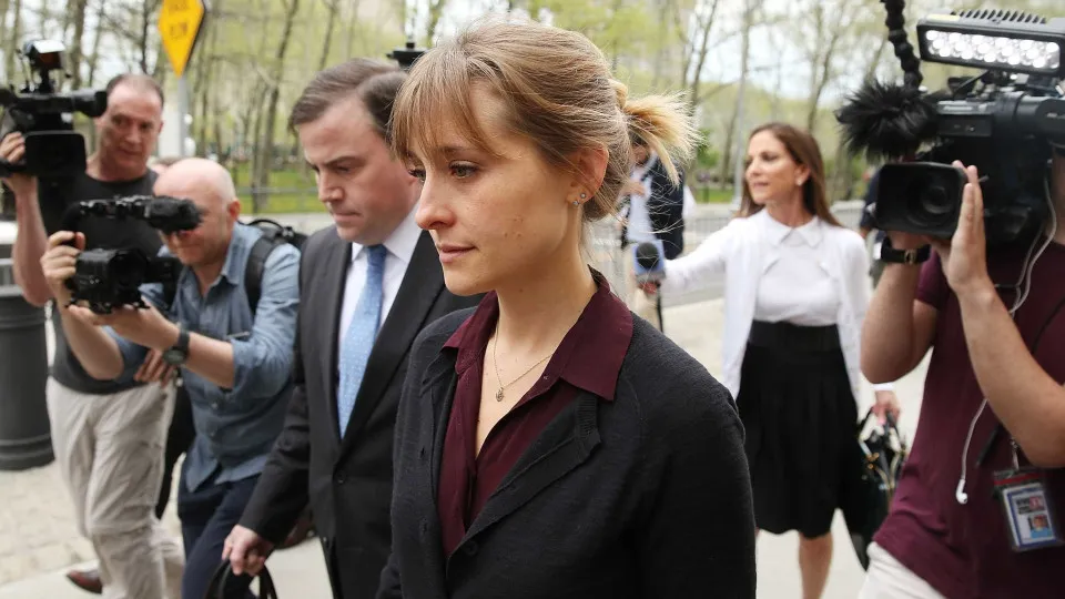 Allison Mack diz que colega de 'Smallville' a apresentou ao culto NXIVM - img