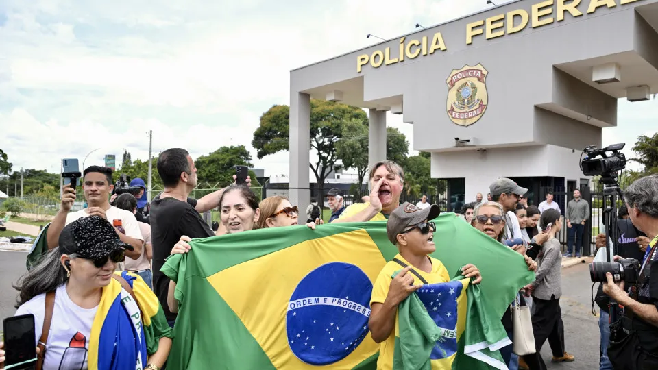 Bolsonaro foi preso 653 dias após início de investigação; veja cronologia - img