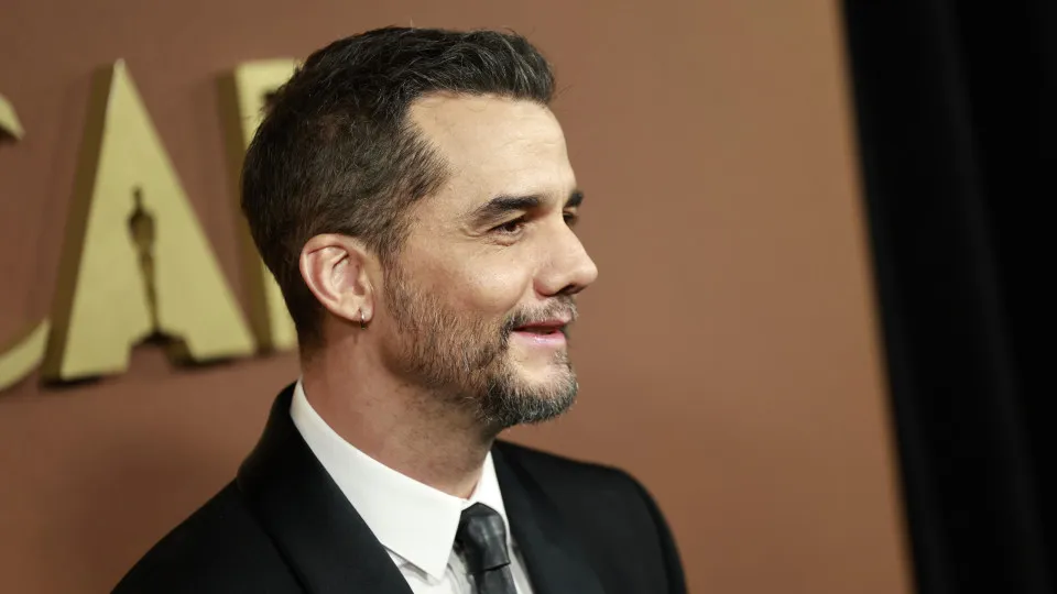 Brasileiros invadem perfil do Oscar com comentários de apoio a Wagner Moura