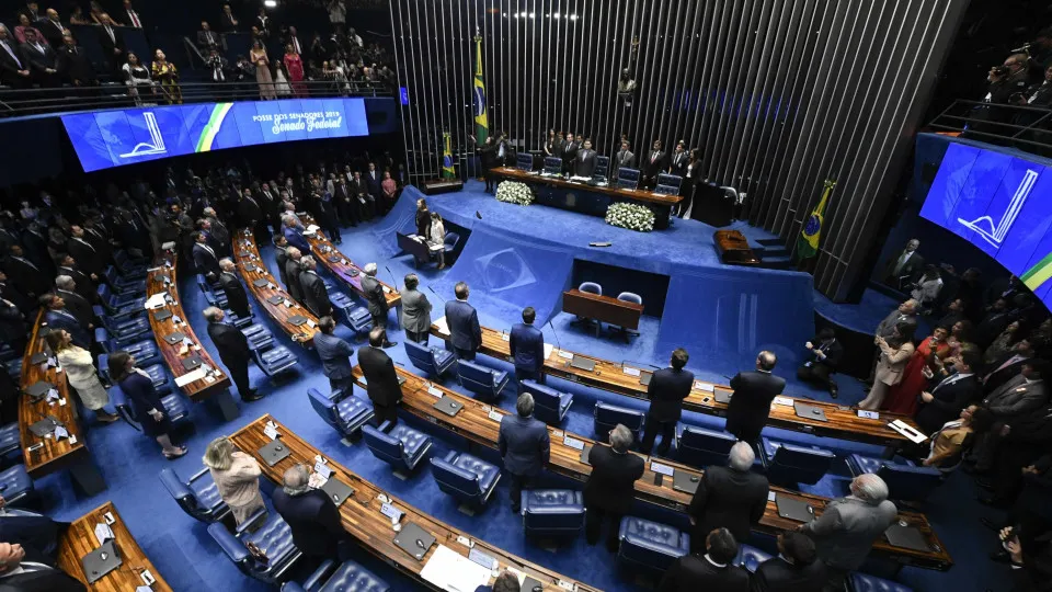 Congresso aprova tirar até R$ 3 bi em gastos com Defesa do limite da meta fiscal em 2025 - img