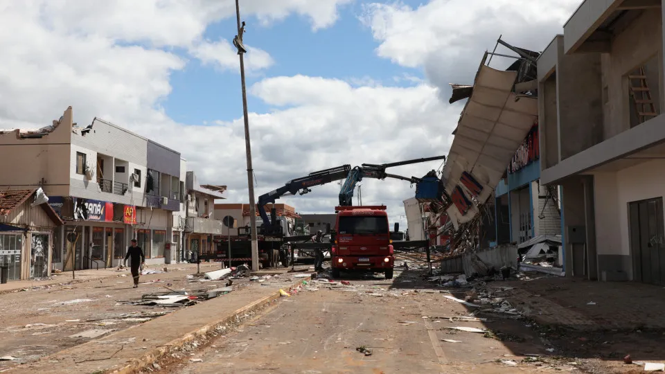 Deputados do PR votam auxílio de R$ 50 mil a famílias com casas destruídas por tornado - img