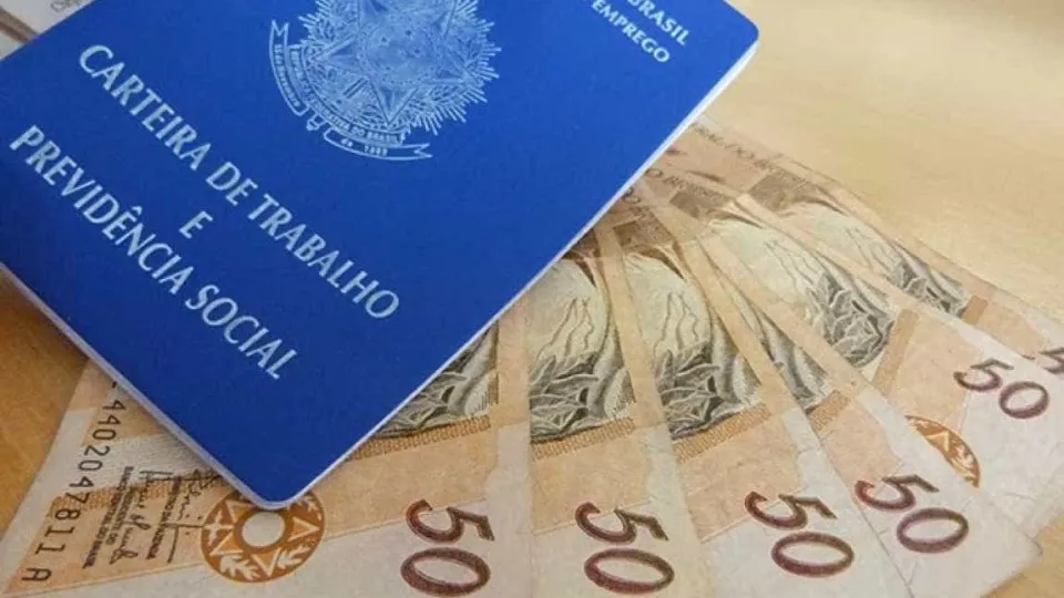 Governo Lula projeta salário mínimo em R$ 1.717 em 2027 - img