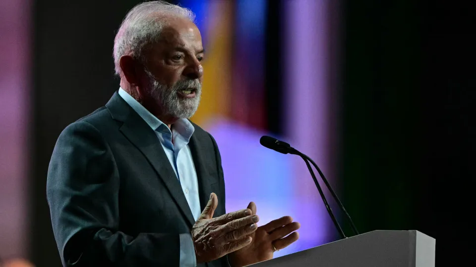 Lula diz que valor do salário mínimo no Brasil é “muito baixo” - img