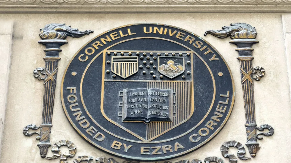 Universidade Cornell aceita pagar governo Trump para reaver R$ 1,3 bilhão em verbas - img