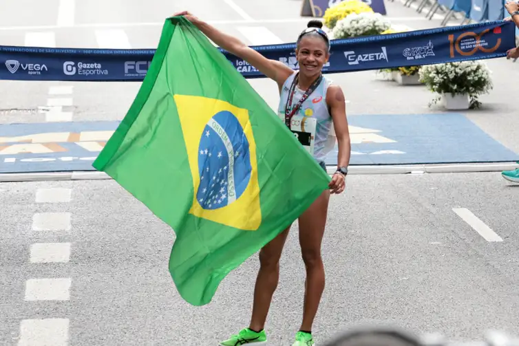 Atleta da Tanzânia vence São Silvestre e Nubia de Oliveira chega em 3º - img