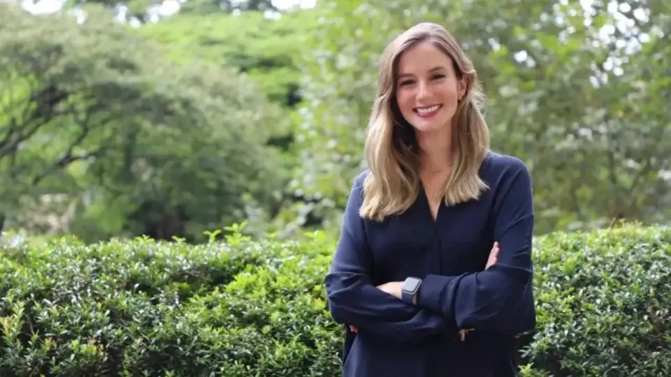 Brasileira de 29 anos vira bilionária ao criar plataforma de previsões - img