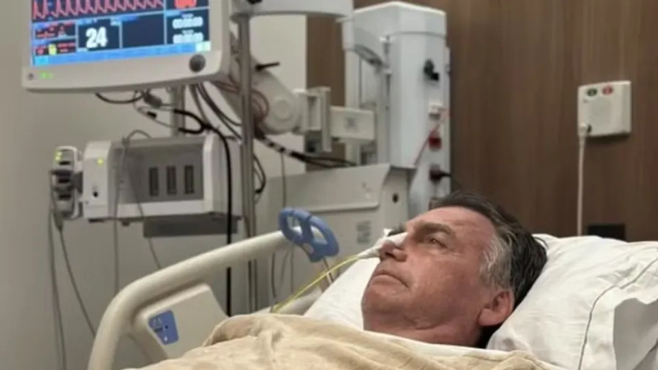 Bolsonaro é internado em UTI hospitalar com broncopneumonia bilateral - img