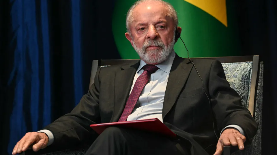 Lula avalia vetar projeto que reduz pena de Bolsonaro e participantes de atos golpistas - img