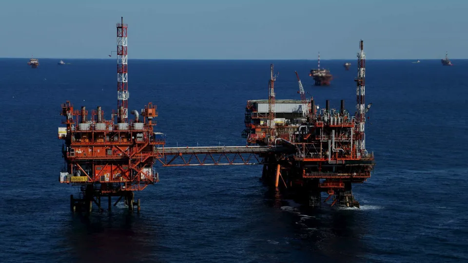 Petrobras recebe autorização para operar nova plataforma no pré-sal - img