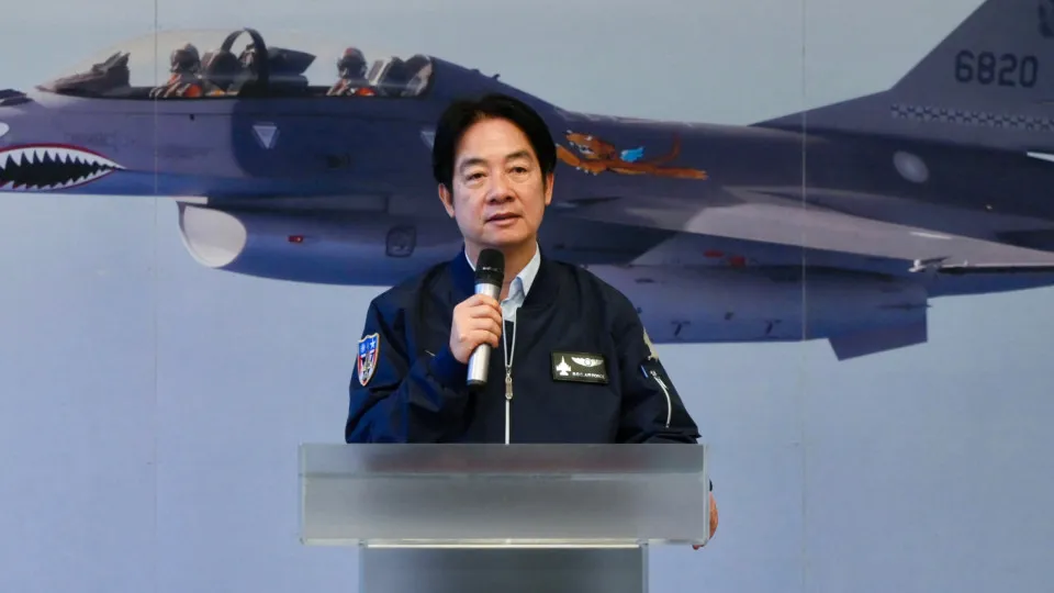 Presidente de Taiwan tenta reduzir tensões após exercício militar da China - img