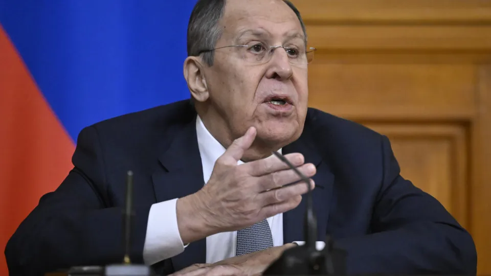 Rússia ameaça com "resposta forte" se Europa destacar militares para Kiev - img