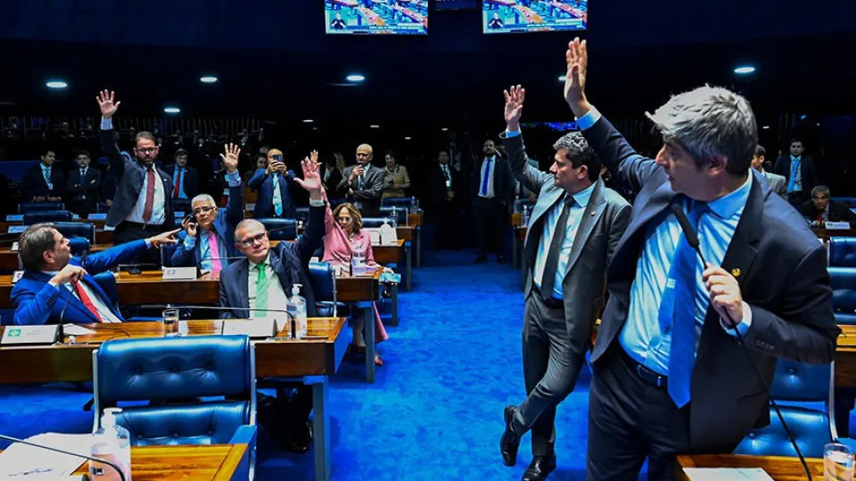Senado aprova PL Antifacção com penas que podem chegar a 120 anos - img