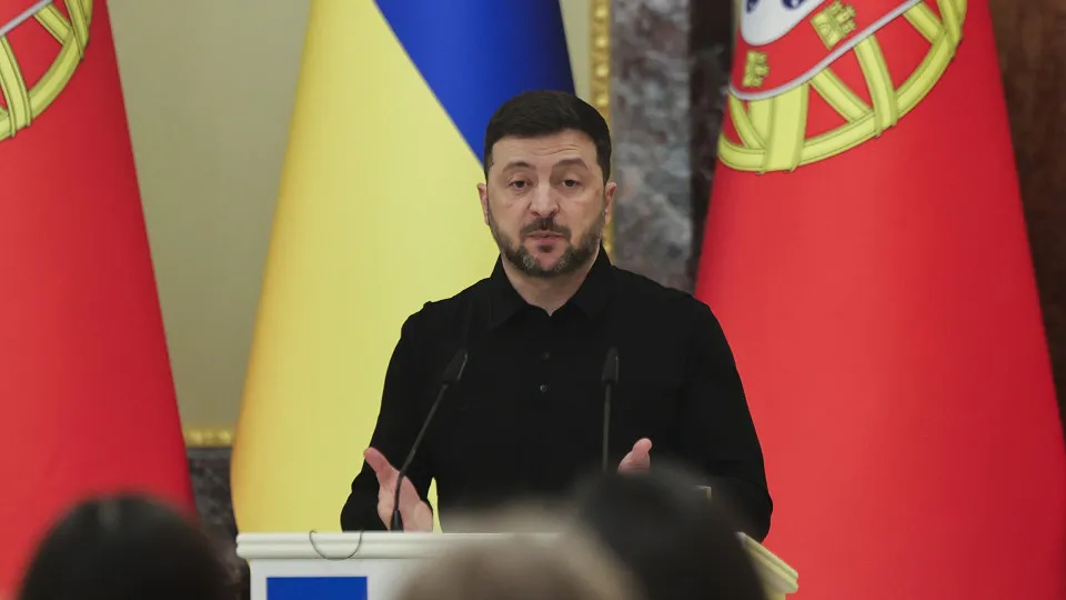 Zelensky lamenta "sinais negativos" de Moscou durante negociações de paz - img