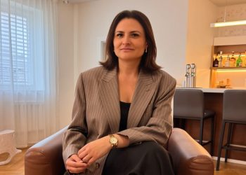 Clínica Feminini Essence une estética, técnica e bem-estar emocional - Rosane Idiarte Teixeira