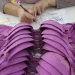 Mulheres lideram a produção de 1,5 milhão de peças de lingerie por mês em Juruaia (MG)