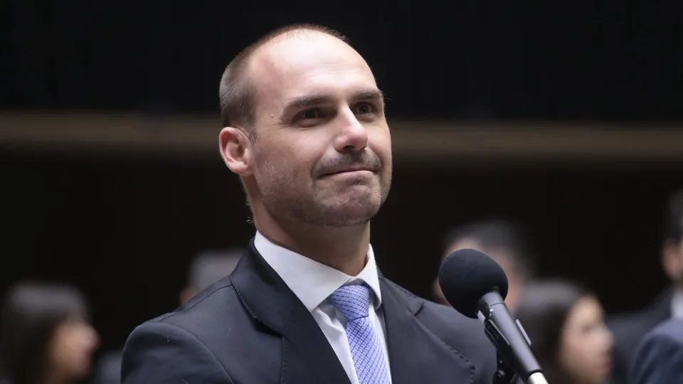 Direita brasileira comemora captura de Maduro: 'Viva a liberdade', diz Eduardo