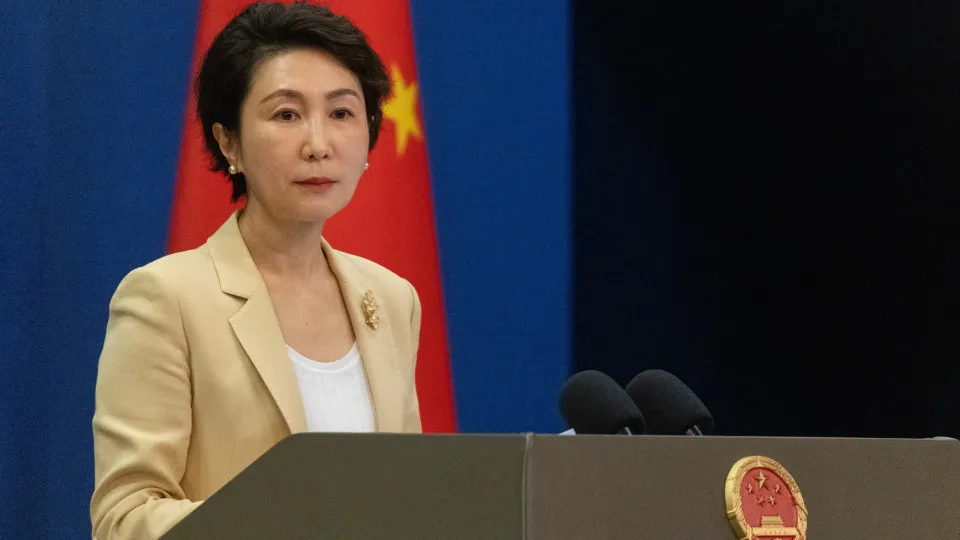 China avisa EUA para não usar países como pretexto para tomar Gronelândia - img