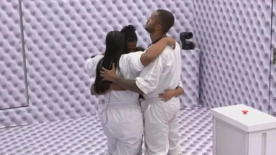 Clima esquenta após chegada de novos participantes e briga por camas no BBB 26 - img
