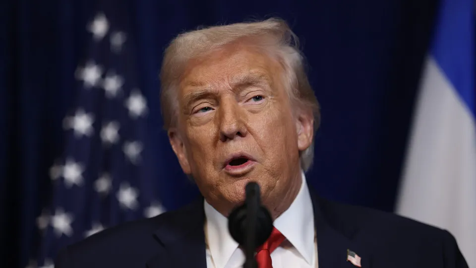 EUA deixa aviso em português: "Se roubar, Trump vai te mandar de volta" - img