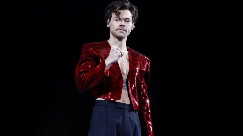 Harry Styles anuncia retorno à música com lançamento de disco em março - img