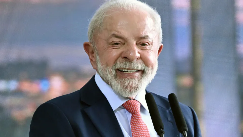 Lula diz que Faria Lima deve estar irritada com ele por investir em educação para pobres - img
