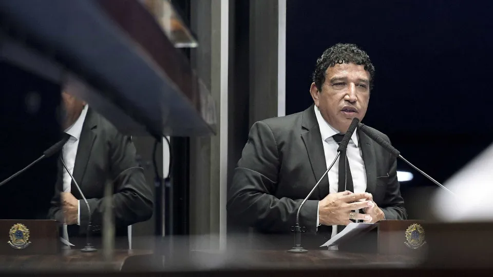 Magno Malta registra boletim de ocorrência contra técnica de enfermagem após acusação - img