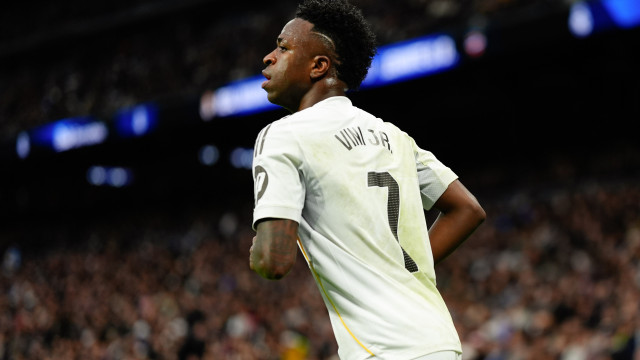 Mbappé e técnico do Real defendem Vini Jr. - img