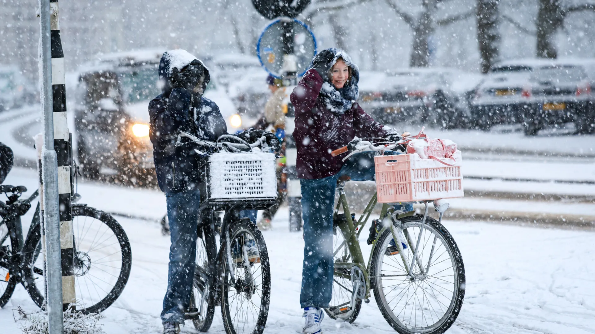 Neve cobre a Europa e transforma cidades em cenários de cartão-postal - img