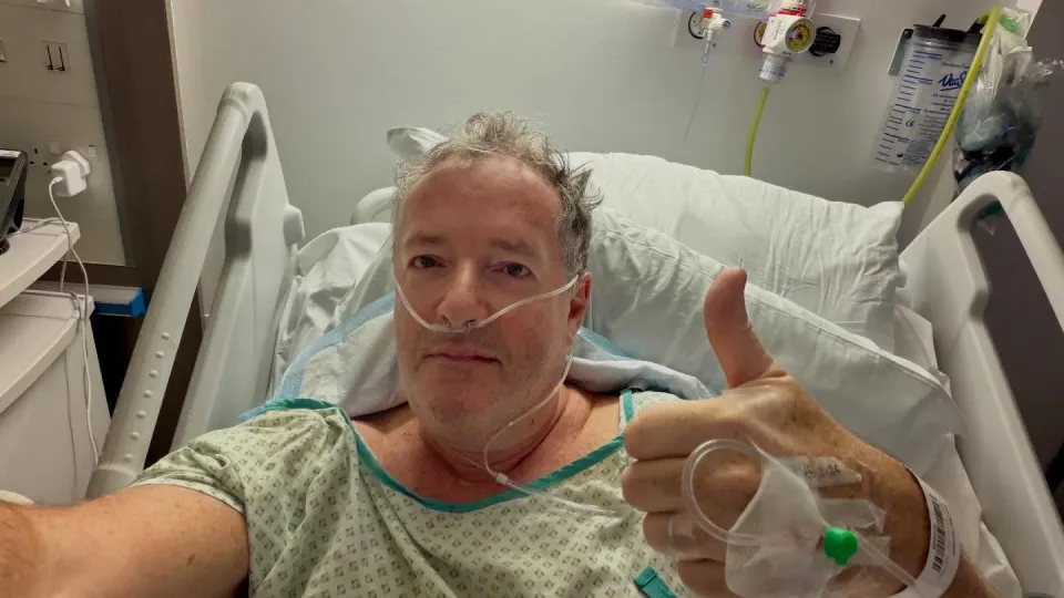 Piers Morgan hospitalizado devido a queda em restaurante - img