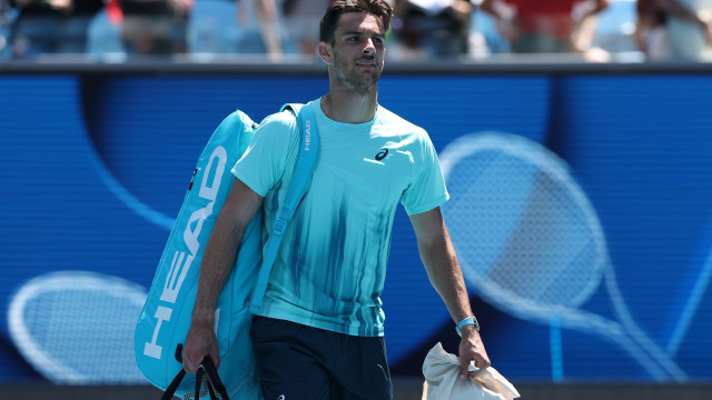 Sinner vence e encara algoz de João Fonseca no Australian Open; Djokovic avança e mira recorde - img