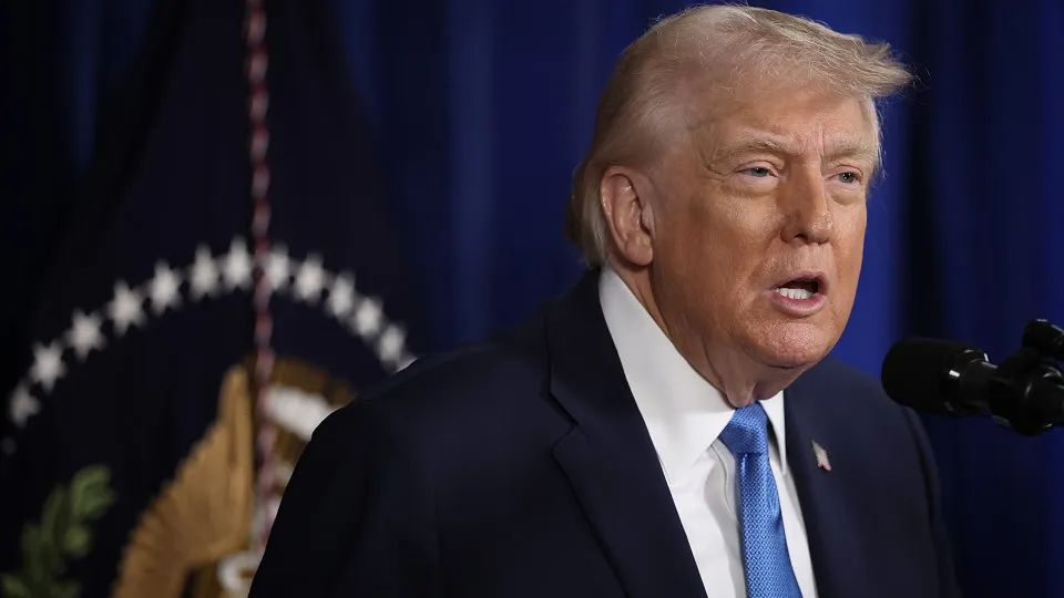 Trump ameaça usar Forças Armadas contra protestos anti-ICE em Minneapolis - img