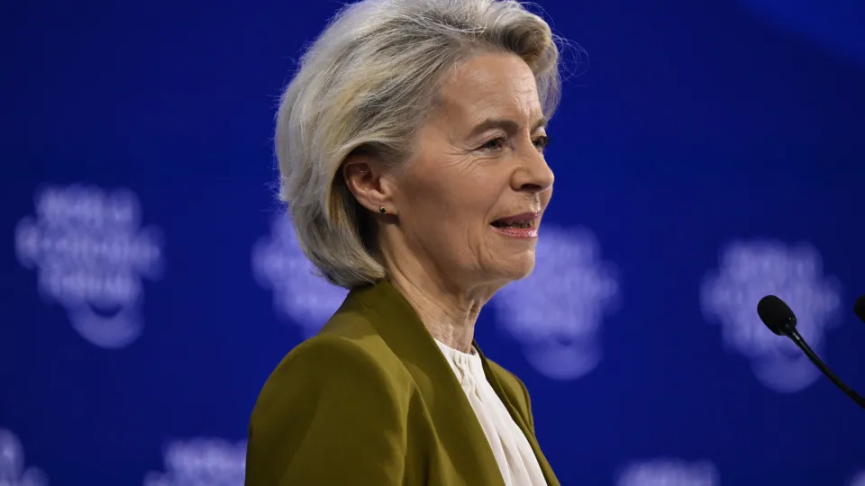 Von der Leyen promete que resposta da UE às ameaças de tarifas de Trump será 'proporcional e unida' - img