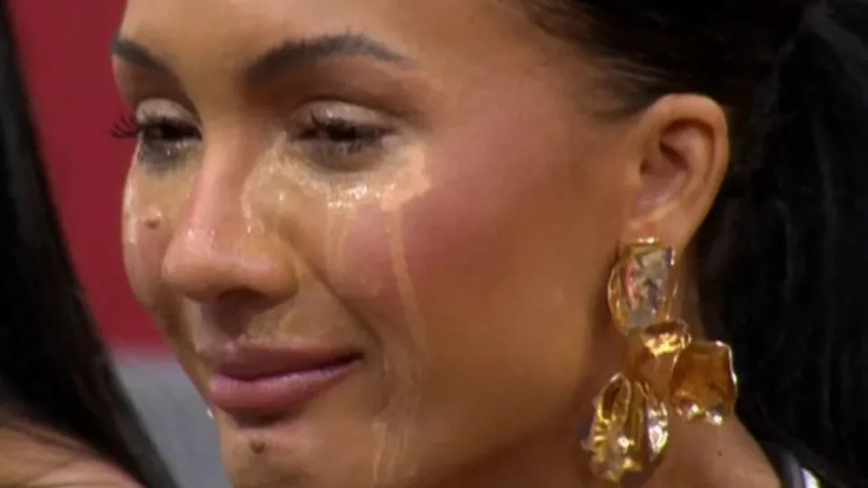 Maxiane reage a beijo de Jonas e Marciele no BBB 26 e diz que 'homem está aí para isso' - img