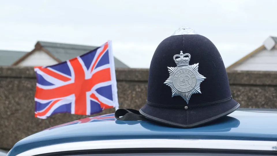 Polícia encontra bolsa que seria de brasileira desaparecida na Inglaterra 1 Polícia encontra bolsa que seria de brasileira desaparecida na Inglaterra - img