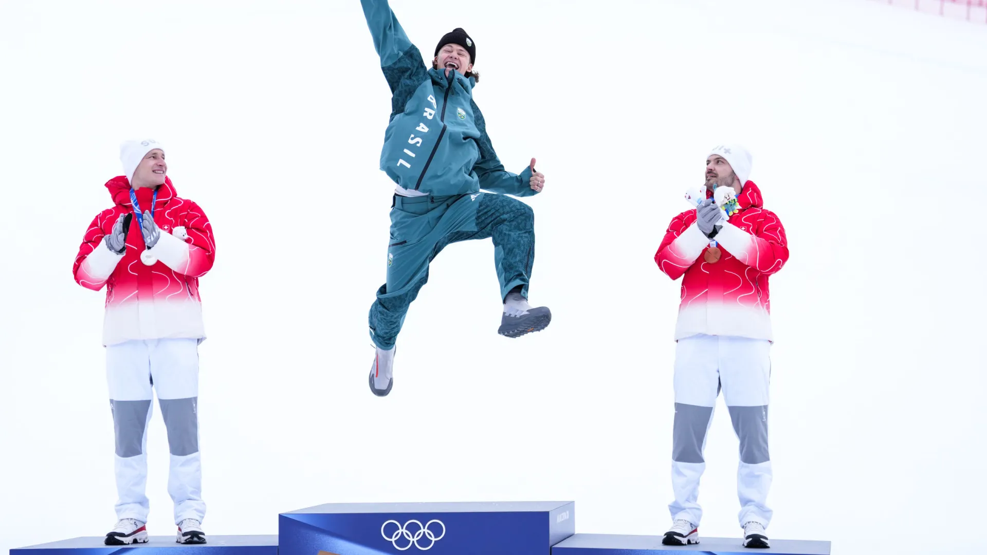 Lucas Pinheiro exalta 'superpoder' após ouro inédito nos Jogos de Inverno - img